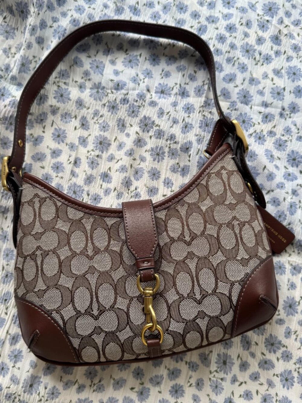 Coach Hamptons Signature Hobo Shoulder Bag - Picture 2 of 10